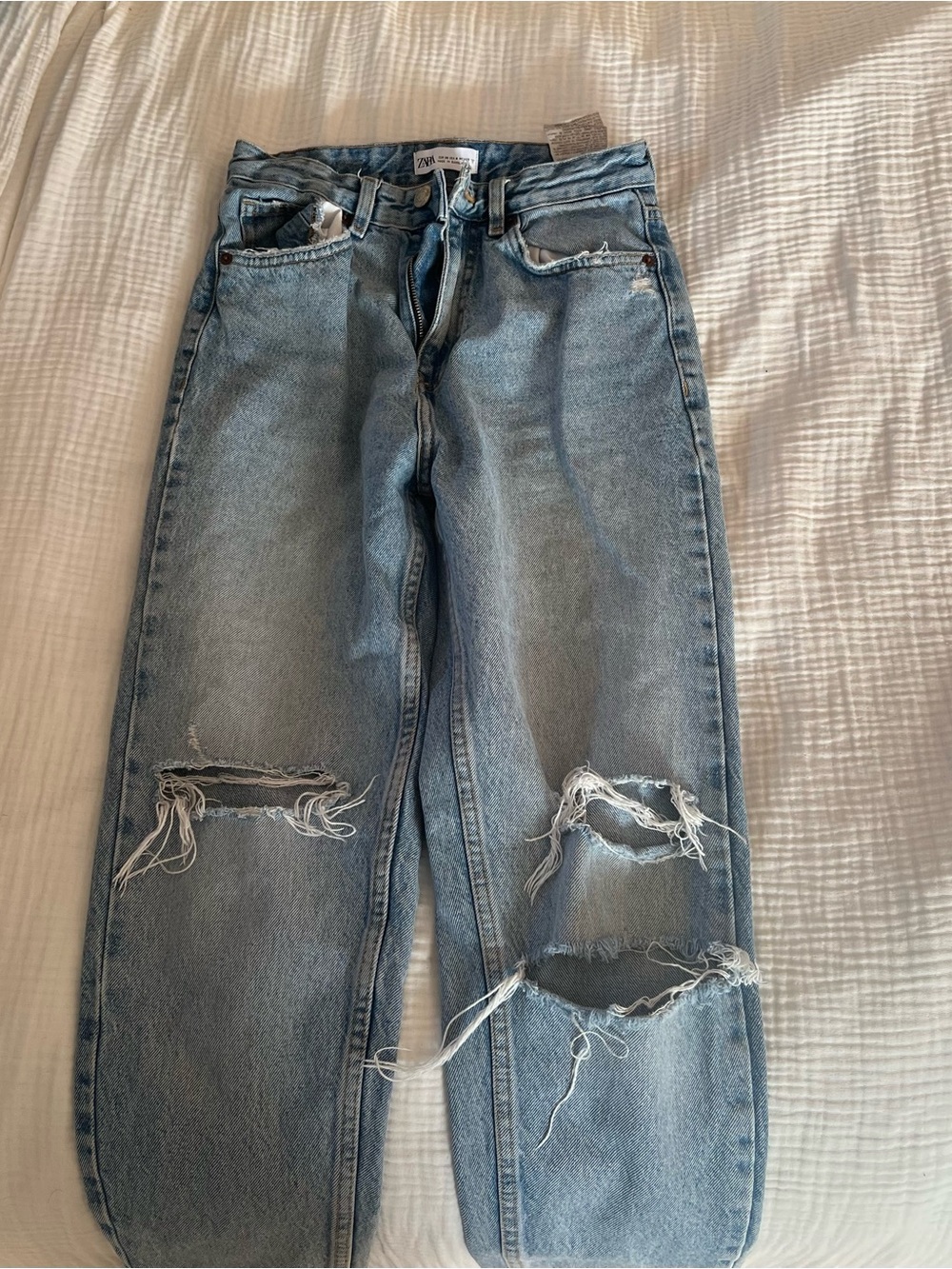 Aritzia, Hollister, American eagle, Zara, top shop - Picture 4 of 5